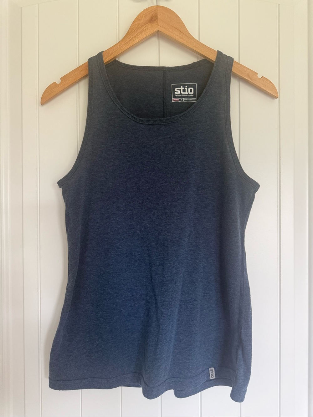Stio Women's Icefloe Tech Sleeveless Tank Top - Navy Heather Small